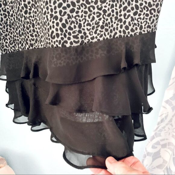 Fluent Life Essentials Black & Gray Cheetah Print Ruffled Hem Tank Top Sz Large - Picture 7 of 9